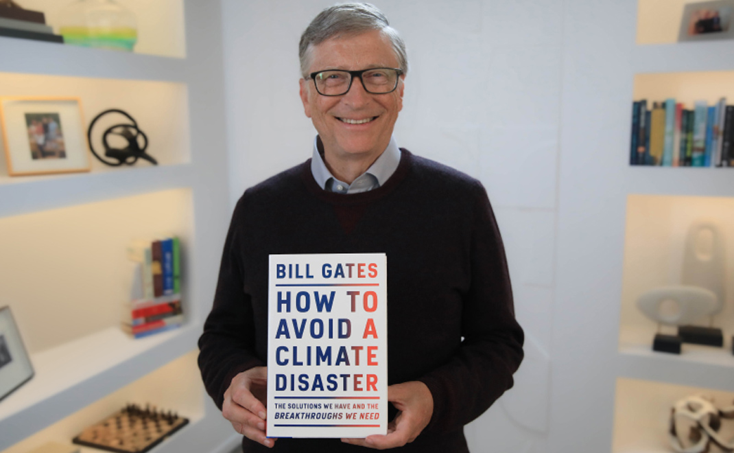 Bill Gates dengan buku How to Avoid Climate Disaster