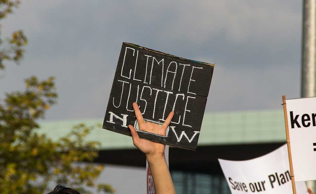 Demonstrasi di Belanda menuntut keadilan iklim (Foto: Niek Verlaan/Pixabay)