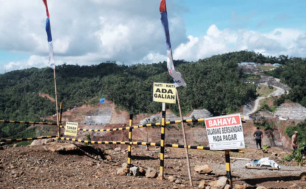 Proyek bendungan Bener yang mengambil batu andesit dari Desa Wadas di Purworejo, Jawa Tengah (Foto: Fransisca Christy/Tempo)