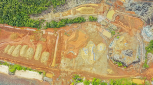 Tambang Nikel di Pulau Manuran (Auriga)